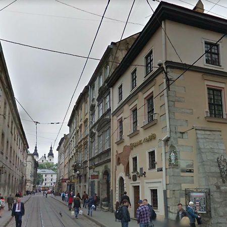 Уютная Квартира На Площади Рынок Lemberg Exterior foto